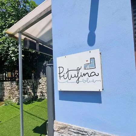 Ferienhaus La Pitufina Blue *