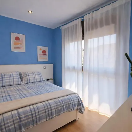 La Pitufina Blue בית נופש Andrín